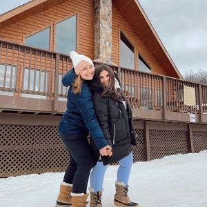 Meet your Posher, Hannah